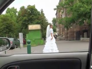 Kétségbeesett menyasszony amirah adara nyilvános szex videó