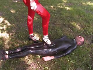 A Walk with the Slave Outdoors in Public Parc: Free X rated movie 94