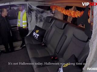 FUCKED IN TRAFFIC - passionate Police Woman Jasmine Jae Ravaged By Driver On Halloween Night
